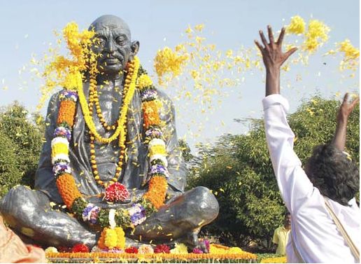 Gandhi -12